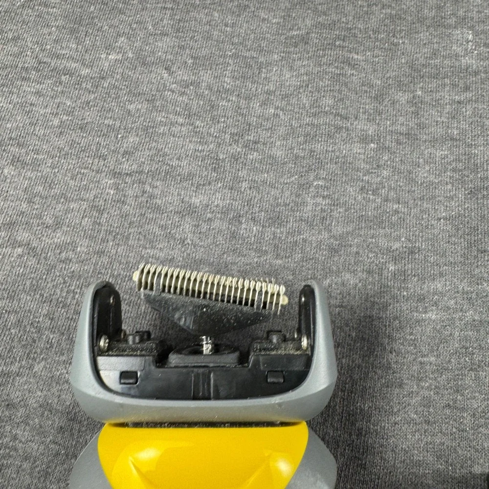 Remington Virtually‎ Indestructible Foil Shaver with Charger Yellow Gray